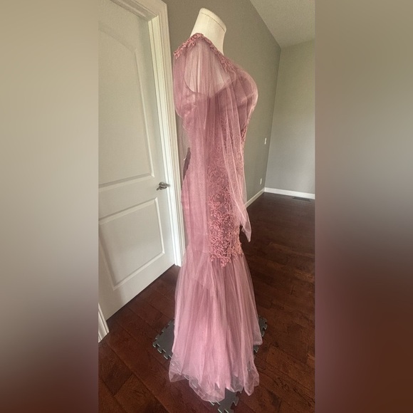 NWT Jade Couture Blush Lace & Tulle Mermaid Trumpet Formal one shoulder XS/2 - Picture 9 of 13